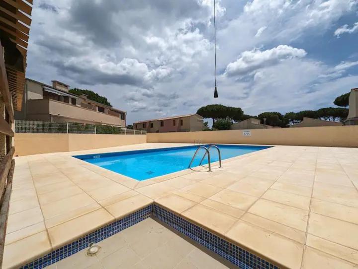 Appartement Pinede Piscine Clim Proche Plage Village Naturiste Agde Exteriör bild